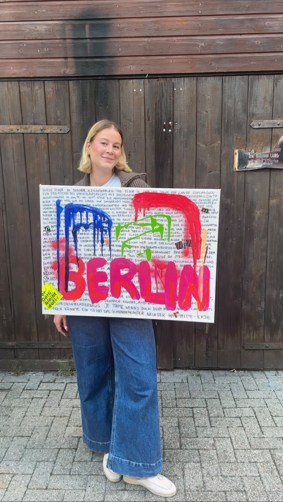 Nina holding 'Berlin', 40 × 60 cm